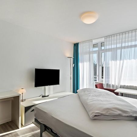 Huber Living Basic 106 Appartement Germering Buitenkant foto