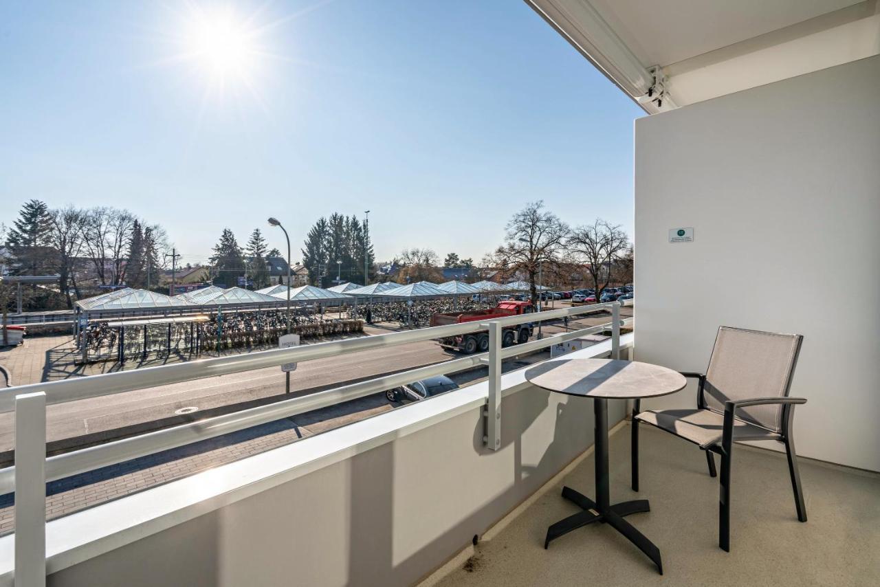 Huber Living Basic 106 Appartement Germering Buitenkant foto
