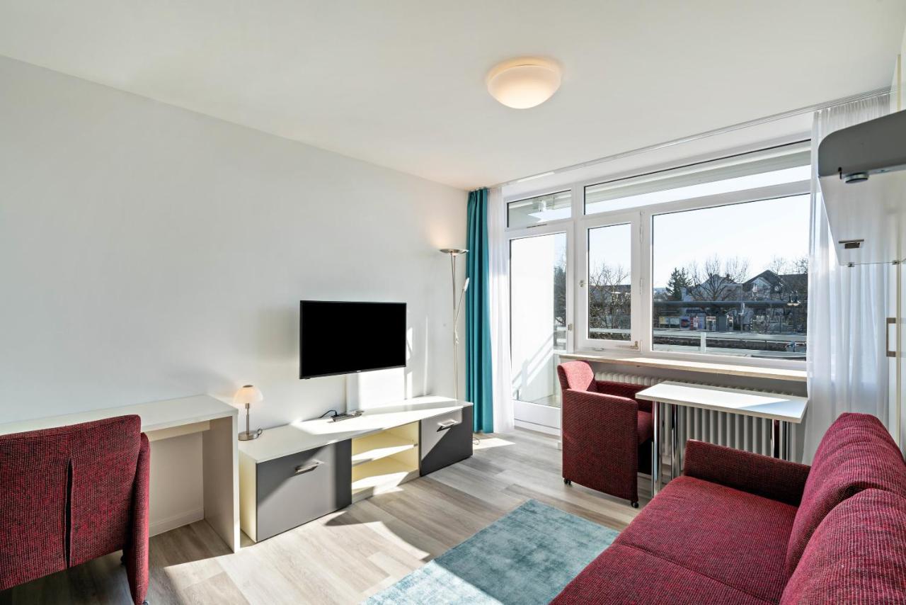 Huber Living Basic 106 Appartement Germering Buitenkant foto