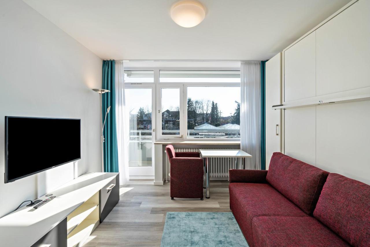 Huber Living Basic 106 Appartement Germering Buitenkant foto